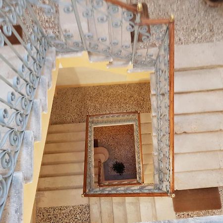 شقة Residenza Emilia البندقية المظهر الخارجي الصورة